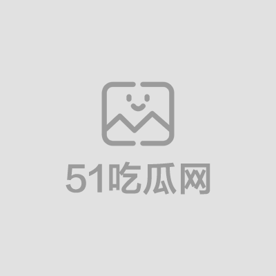 深夜情侣水中啪啪打水炮1
